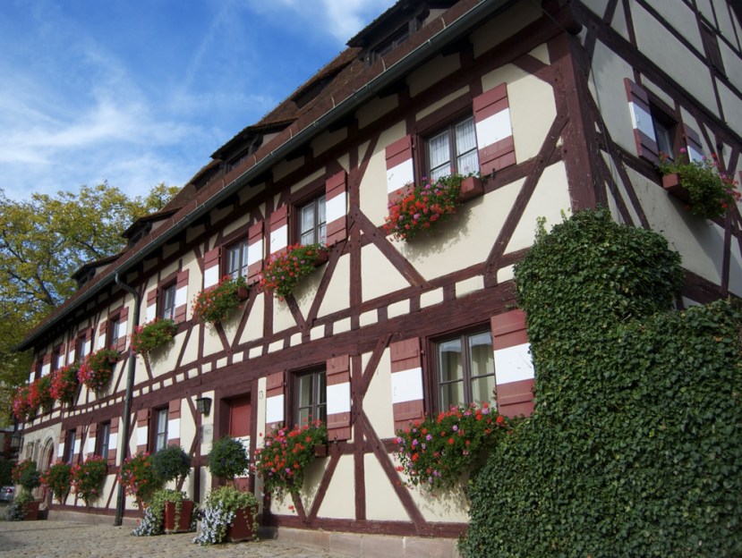 p12_nuremberg_castillo