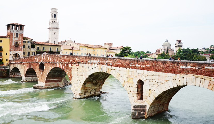 El pont vell de pedra