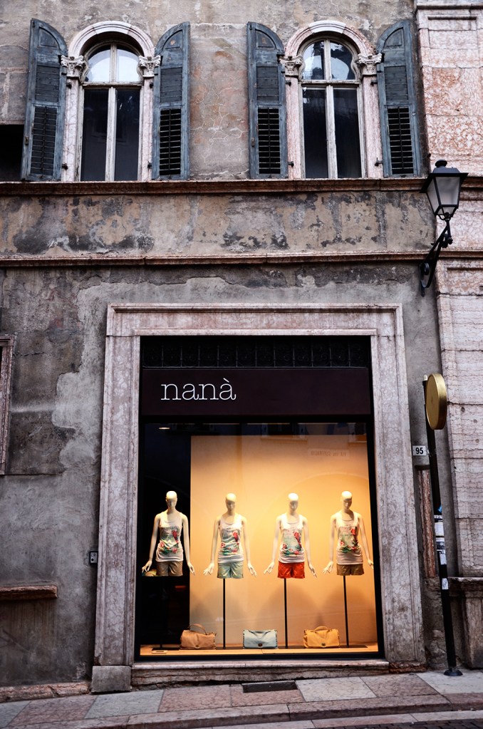 Trento: escaparate de tienda de ropa