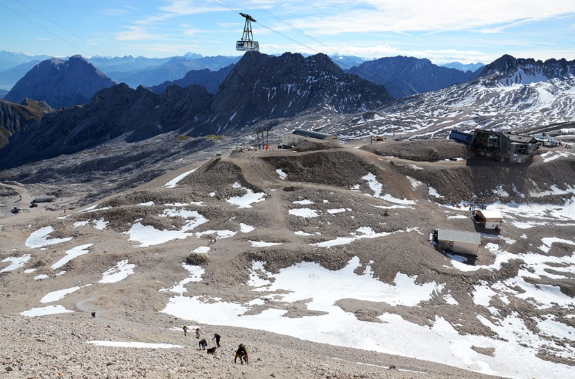 A la altura de la Schneefernerhaus zugspitze_schneefernerhaus_pedregal2