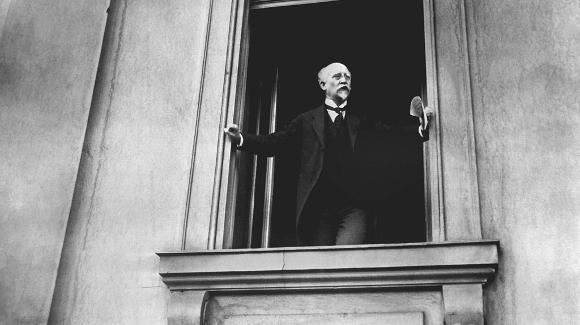 Philipp Scheidemann (SPD) proclama la República el 9 de noviembre de 1918