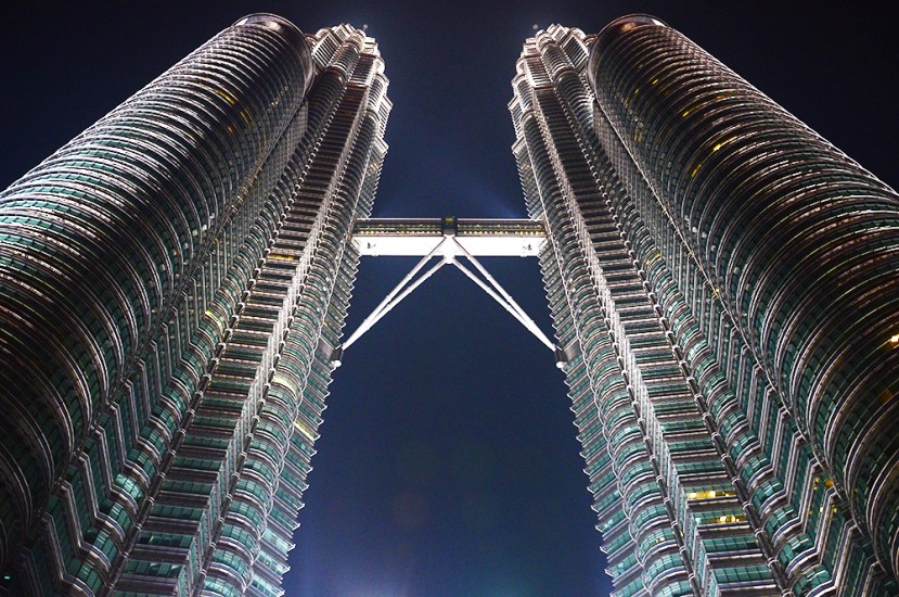 Las Torres, impresionantes también de noche