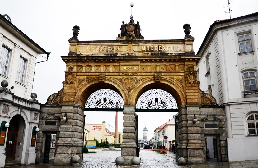 L'arc d'entrada a la casa